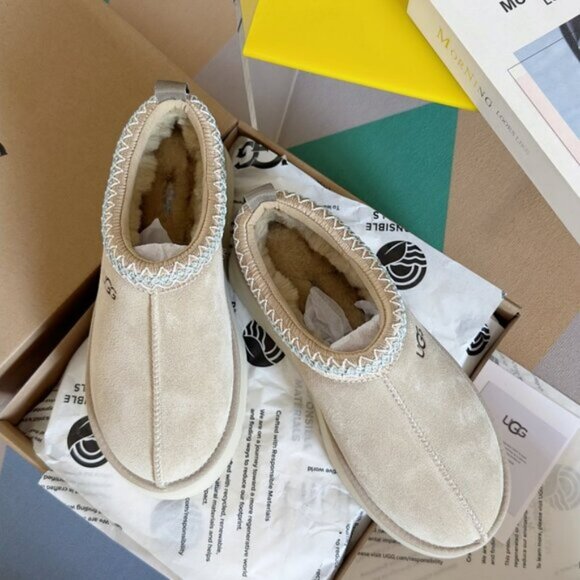 UGG Tasman Slippers Mustard Seed Womens - Picture 2 of 9